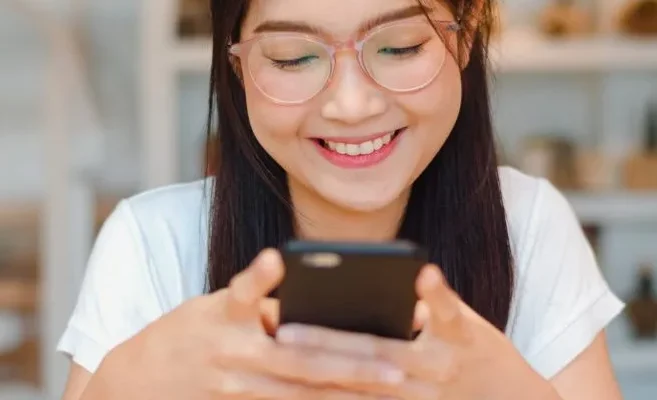 Smartphone Insurance: Benefits, Types, Premium Costs, and How to File a Claim
