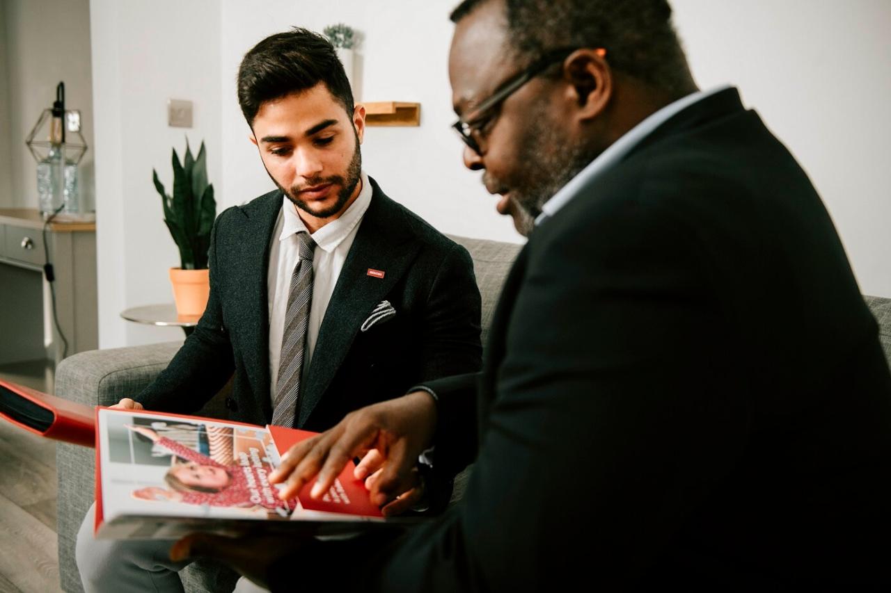 Franchise vs Startup Choosing the Right Business Path