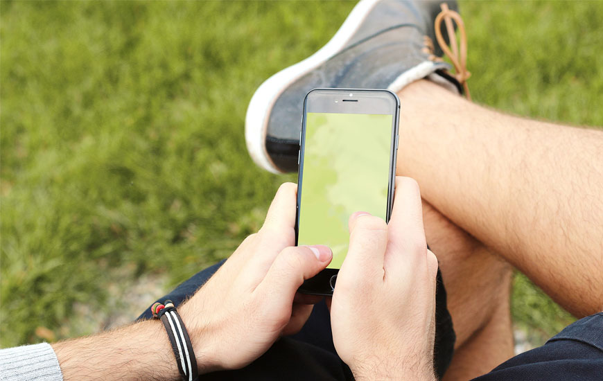 Gadgets tiny smartertravel charger wakawaka solar Portable Gadgets You Can’t Travel Without