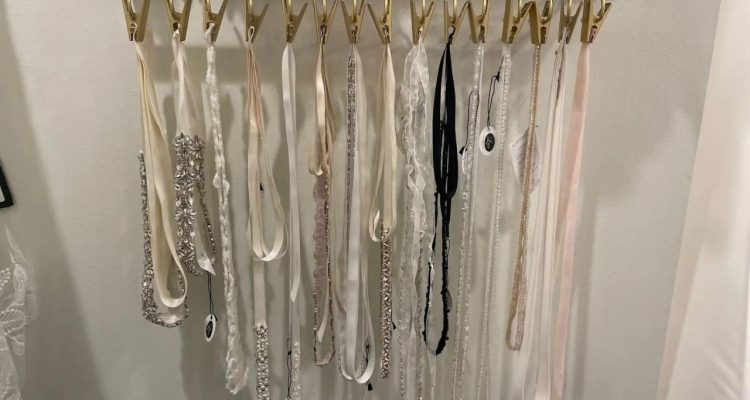 How to Pair Belts with Dresses and Skirts Effortlessly
