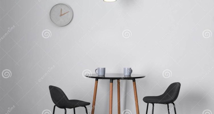How to Match a Clock with Your Room Style